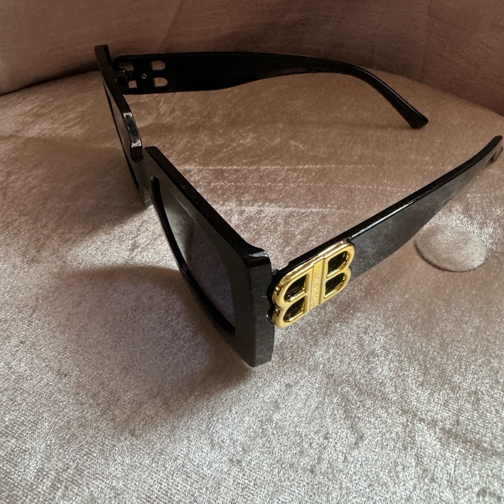 Fashion Glasses - Picture 4 of 6